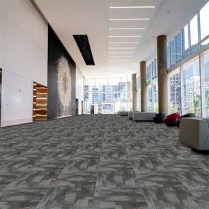 Azulejos de carpete autoadesivos de pilha de alça modular removível ecológica azulejos de carpete de piso comercial de escritório com suporte de betume