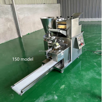 Machine de fabrication de samosa encroûtant Machine automatique à pelmeni à rouleaux de printemps Machine à fabriquer des boulettes de pastel Machine de fabrication de tourtes à la viande automatique