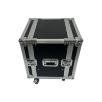 Flight case multifonctionnel sur roulettes 8U+2U avec tiroir pour micro, sangle Velcro et housse de protection pour sécuriser le micro, idéal pour amplificateur.