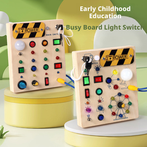 Jouet éducatif Montessori en bois, Tableau d'activités avec interrupteur LED, Jouet de construction de circuits, Thème Bâtiments Modernes, pour la petite enfance - Product Image 2