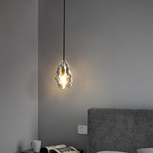 โคมไฟระย้าคริสตัลดีไซน์หรูหราจากนักออกแบบรุ่นใหม่ คอลเลคชั่นเพชร สำหรับบาร์/บาร์เงียบสงบ - Product Image 3