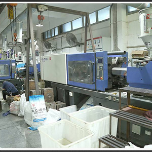 Boucle réglable en plastique Jiuyuan 25 mm noire pour accessoires de sac à dos et de bagages - Product Image 2