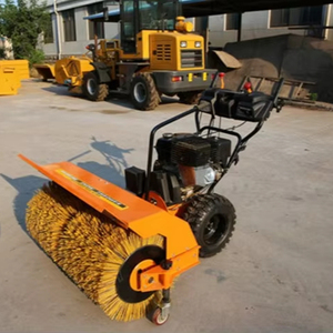 Machine à neige multifonctionnelle de 6,5 chevaux, de type brosse, utilisée pour dégager la neige des routes et des terrains scolaires - Product Image 1