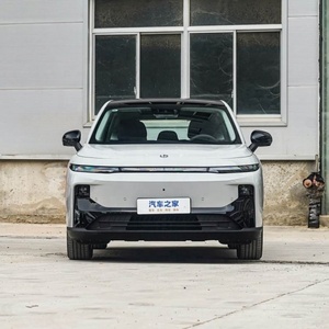 รถยนต์ไฟฟ้า Leapmotor B10 EV รุ่นใหม่ปี 2025 รถสปอร์ต SUV พลังงานไฟฟ้าล้วน ระยะทางวิ่งไกล รุ่นขับเคลื่อนอัจฉริยะ สำหรับการขับขี่ในเมือง - Product Image 1