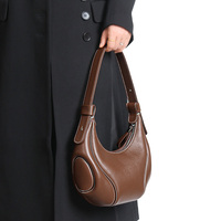 Sacs à main en cuir pleine fleur pour femmes, sac à bandoulière marron en cuir véritable, sac bandoulière demi-lune de créateur pour le voyage