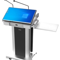 En stock dans l'entrepôt européen, pupitre numérique moderne pour présentations, microphones, matériau métallique, utilisation en salle de conférence ou en classe