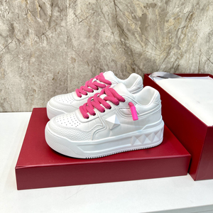 Baskets blanches respirantes pour hommes, confortables et sportives, nouvelles chaussures décontractées à lacets avec semelle plateforme rehaussée antidérapante en maille - Product Image 1