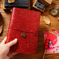 AIGUONIU Carnet de voyage magnétique A5 en cuir de vachette sculpté style rétro, papeterie manuelle, carnet de notes créatif, vente en gros