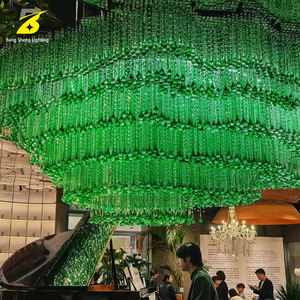 Lustre en cristal vert - Restaurant/lounge de luxe, éclairage ambiant vibrant et opulent - Product Image 3