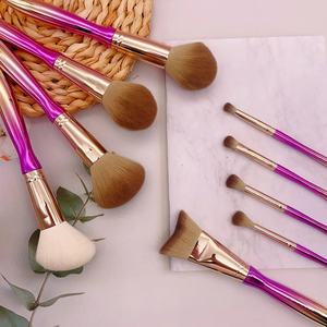 Ensemble de 9 pinceaux de maquillage avec logo personnalisé, poils synthétiques, manche en plastique, pinceau à raser pour le visage et les yeux, pinceaux cosmétiques professionnels pour filles - Product Image 3