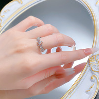Cincin Bunga Karangan Bunga Perak S925 dengan Desain Unik, Nuansa Mewah Ringan Berkualitas Tinggi, Cincin Perak Murni Serbaguna untuk Wanita.