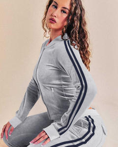 Set Tuta da Allenamento Casual Personalizzata per <span class=keywords><strong>Donna</strong></span> 2025, Completo Sportivo Invernale in Velluto con Leggings a Righe Autunnali, Set 2 Pezzi - Product Image 4