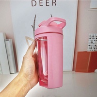 Bouteilles de shaker de protéines personnalisées sans BPA, portables, avec poignée, 600 ml, pour le sport et la remise en forme en plein air, vente en gros