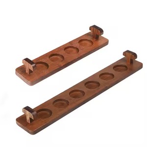 Plateau de dégustation réutilisable en bois naturel avec logo personnalisé, plateau de service pour bière, idéal pour les bars italiens et les événements. - Product Image 4