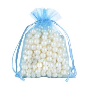 Sacs cadeaux en organza satiné écologiques avec cordon de serrage, impression de logo personnalisée en relief, pas chers pour Noël - Product Image 2