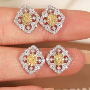 Boucles d'oreilles Xinfly Jewelry en or 18 carats avec diamants jaunes naturels en forme de fleur rétro pour les mariées - Product Image 4