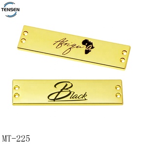 Etichetta in metallo per Bikini personalizzata con Logo Abaya goffrato 2 fori per abbigliamento in lega di zinco distintivo per cucire Logo in oro per capi sciarpa - Product Image 4