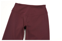 Ensemble de yoga 2 pièces pour femme : Soutien-gorge de sport à fines bretelles col en V et Legging taille haute – Tenue d'entraînement personnalisable avec logo pour fitness et gym