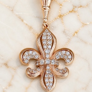 Pendentif Fleur-de-lis en or massif 18 carats certifié Xinfly, diamant naturel 0,23 ct, prêt à être expédié, bijoux fins certifiés AU750 - Product Image 3