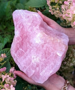 Vente en gros de spécimens de cristal rose, pierres brutes naturelles de quartz rose, pierres de cristal brutes pour la méditation et la guérison - Product Image 3