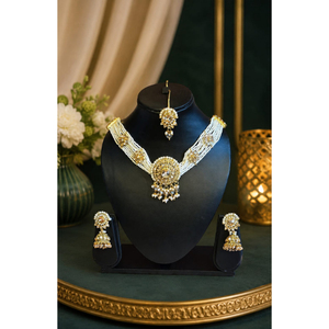 Conjunto de collar de perlas Royal Kundan con pendientes Jhumka y Mang Tikka, conjunto de joyería nupcial tradicional para mujer - Product Image 1