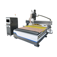 Centre de traitement CNC à commande numérique avec ATC linéaire 1325 pour le travail du bois, la découpe du MDF et du contreplaqué, certifié CE