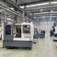 Tour CNC à banc incliné haut de gamme avec outils motorisés, mini tour CNC à banc incliné de type gang pour pièces métalliques