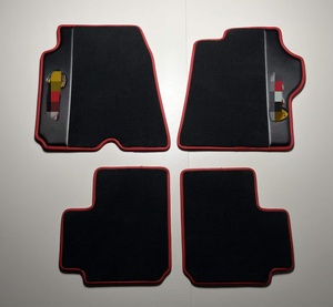 Tapis de sol en nylon personnalisés avec couleur et emblème pour Ferrari 488 GTB Pista Spider, tapis de voiture épaissis pour supercar - Product Image 1