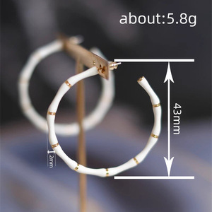 Orecchini a Cerchio Grandi per Donne, Stile Bambù Semplice per Uso Quotidiano, Accessori per Orecchie alla Moda - Product Image 3