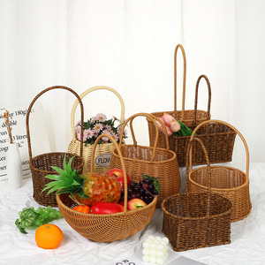 Panier à main en rotin synthétique tressé à la main, série Idyllic, durable et lavable, idéal pour pique-nique et fleurs - Grande Vente - Product Image 6