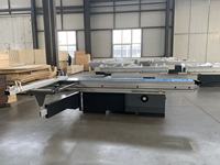 Scie à panneaux à table coulissante haute précision 380V/415V/600V pour la découpe de panneaux de meubles et d'armoires en bois