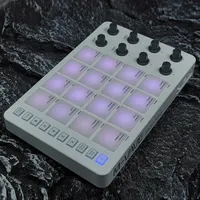 M-VAVE SMC-PAD MIDI Controller Strike Pad RGB Backlight MIDI Keyboard BT Connection Low Latency 3.5mm Output Interface MIDI Pad