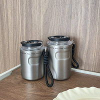 Mug à café isotherme sous vide, design anti-fuite, gobelet portable en acier inoxydable avec couvercle pour boissons chaudes et froides, idéal pour les voyages en extérieur