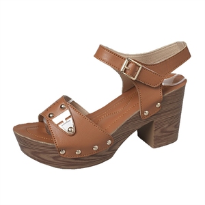Sandales en cuir cloutées à découpes, talon bloc effet bois, décontractées pour <span class=keywords><strong>femme</strong></span>, vente en gros d'usine - Product Image 5