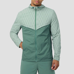 New Arrival Stylish <strong>100</strong>% Polyester Vent at Back for Breathability Jacket Adjustable Hood Zip Pockets Shorts <strong>Tracksuit</strong> - Product Image 3