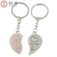 Porte-clés de couple élégant et adorable en forme de cœur, porte-clés d'amour, porte-clés en acier en forme de cœur avec pendentif en forme de cœur