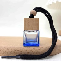Offre limitée - Diffuseur de parfum pour voiture - Bouteille de parfum personnalisée pour voiture - Désodorisant pour voiture - Bouteille de parfum miniature pour voiture 8 ml