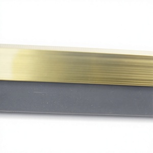 Grattoir à vitres à tête large avec manche télescopique léger en aluminium doré, essuie-glace de qualité commerciale <span class=keywords><strong>pour</strong></span> la maison et le bureau - Product Image 2