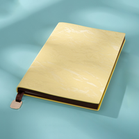 Carnet de notes de style simple avec couverture imprimée en couleur, marque-page en ruban, reliure cousue et impression UV