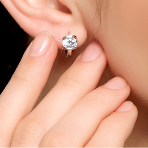 Orecchini a Clip Classici da Donna con Zirconi, Eleganti, Minimalisti, Versatili, Stile Europeo, Gioielli all'Ingrosso - Product Image 3