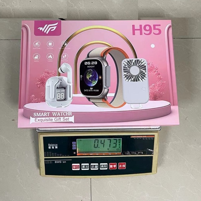 Factory H95 Smartwatch 7 in 1 Set Watch Earphone Portable Fan Wireless Charging Cable for Smart Watch