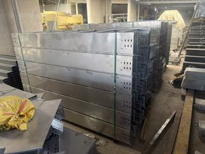 Direktverkauf ab Werk Verschiedene Größen Stahl Verzinkte Kabelrinne mit Abdeckung - Product Image 4