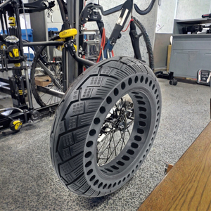 <span class=keywords><strong>Pneu</strong></span> tubeless 125/65-12 pour motos et scooters, <span class=keywords><strong>pneu</strong></span> d'<span class=keywords><strong>hiver</strong></span>, état neuf - Product Image 2