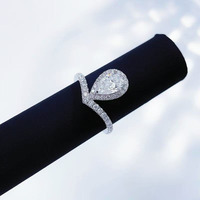 Anello di Fidanzamento Classico a Pera in Platino Pt950 con Diamante da Laboratorio, Anelli di Moda per Donne