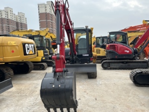 Mini-excavatrice Yanmar Vio55 d'occasion de 5,5 tonnes, système hydraulique d'origine, économie d'énergie, petite pelle Yanmar Vio55 à vendre. - Product Image 4