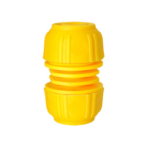 Connecteur de tuyau en plastique jaune Guoma Ruixiang de 1 pouce pour la réparation de conduites d'eau avec conception filetée et matériau PP durable - Product Image 3