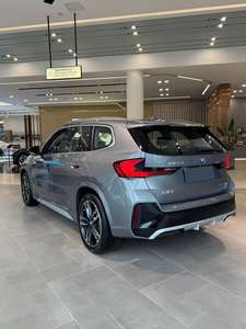 سيارة بي إم دبليو IX1 2026 X Drive 30L M <span class=keywords><strong>Sport</strong></span> مع حزمة الإصدار الليلي الكهربائية - Product Image 4