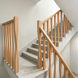 Balaustres de Madera Maciza Trenzada, Diseño Minimalista para Escaleras, Construcción Duradera - Product Image 1