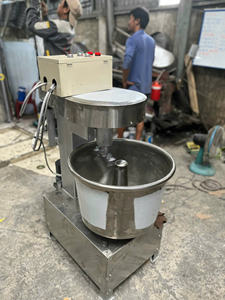 2 Kw/h 220V/380V Boulangerie 1100x540x1100 Etat neuf Garantie 1 an Vietnam 7Kg Mélangeur électrique séparé - Product Image 6