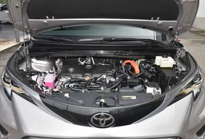Toyota Granvia MPV 2.5L Mix Comfort 2024, Vehículo Usado en Venta, Como Nuevo - Product Image 6